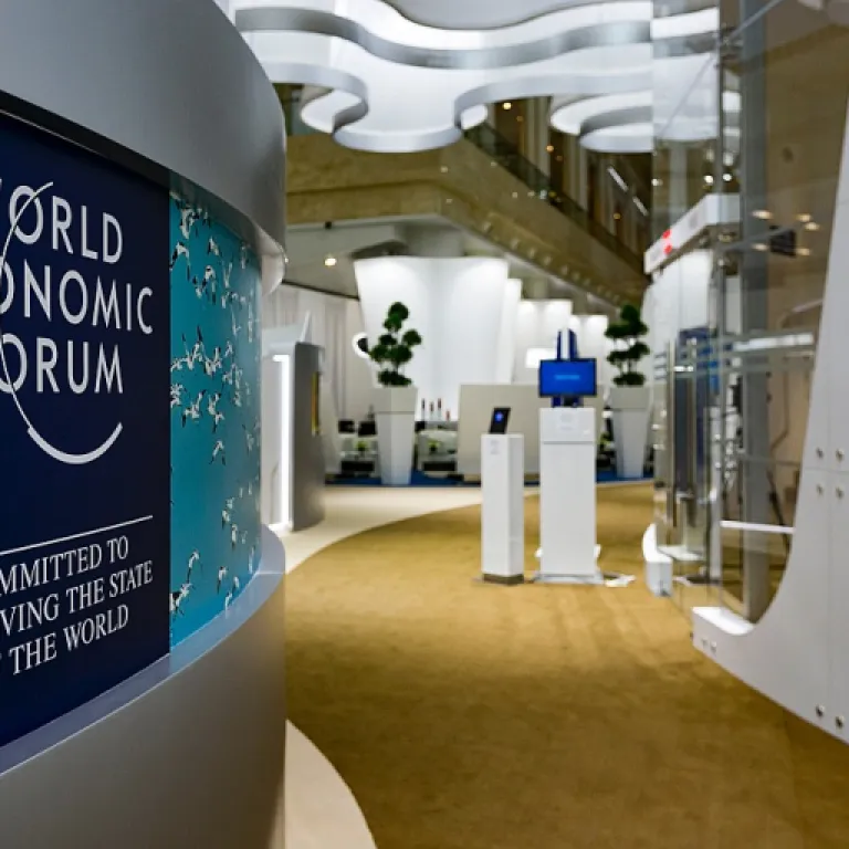 How to access free expo passes at international conferences on communication systems and networks